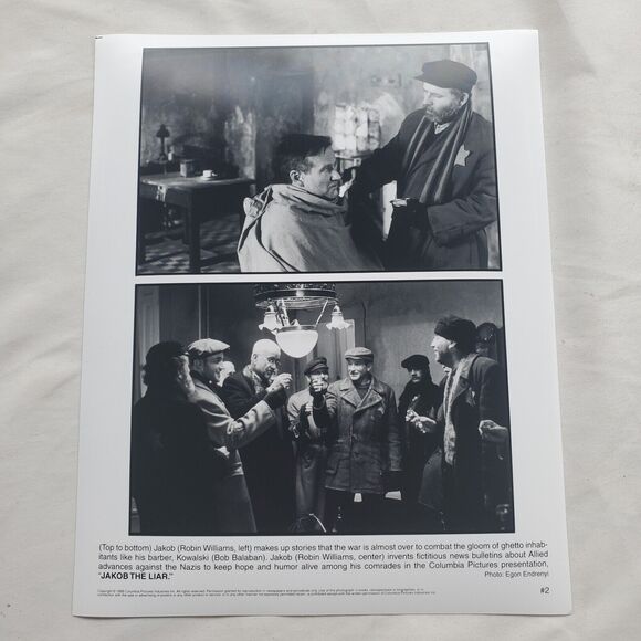Robin Williams Press Photos 1999 Jakob The Liar  Columbia Pictures Lot Of 8 - Picture 5 of 9